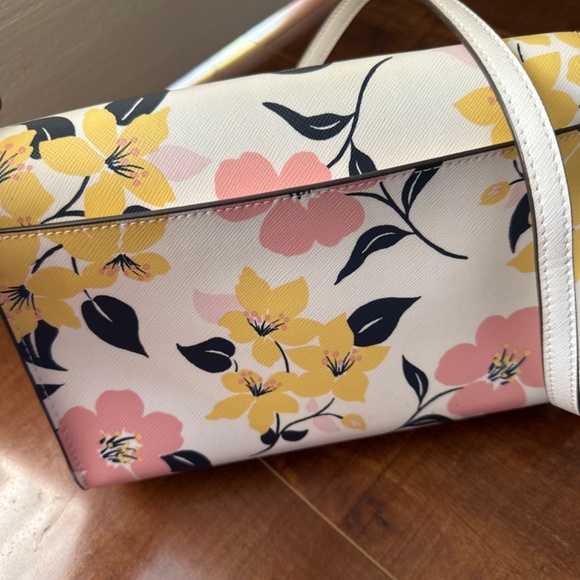 Kate Spade - Picture 2 of 4